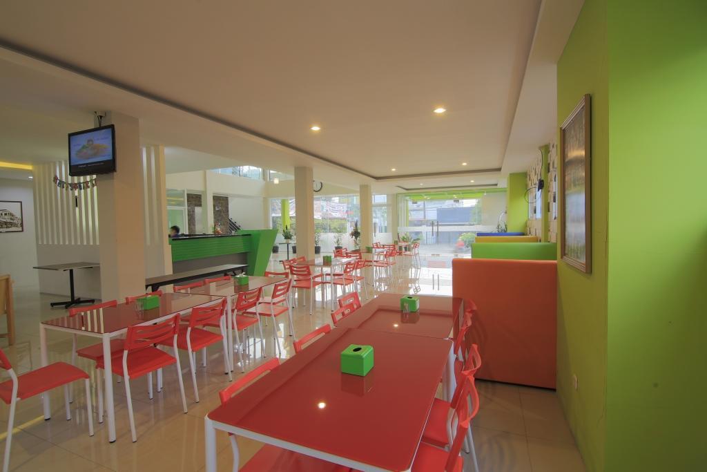 Fresh Hotel Sukabumi Exterior photo
