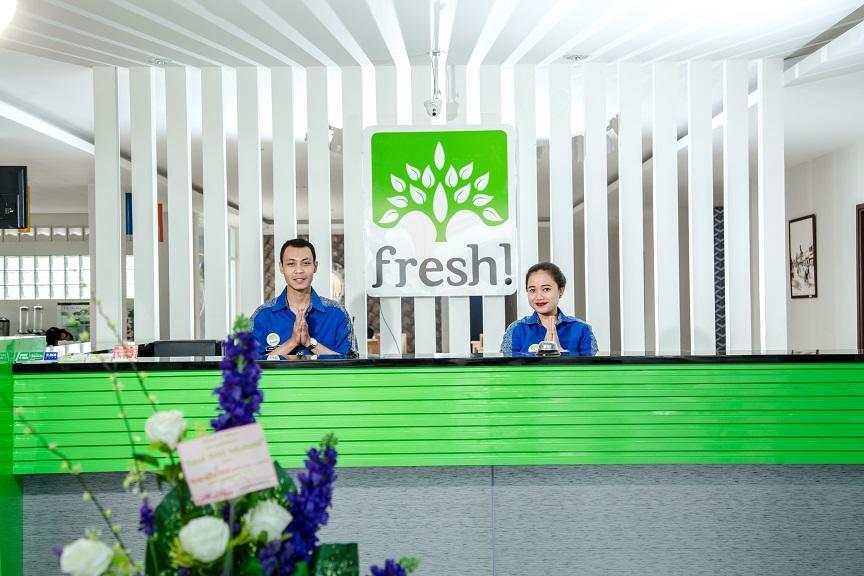 Fresh Hotel Sukabumi Exterior photo